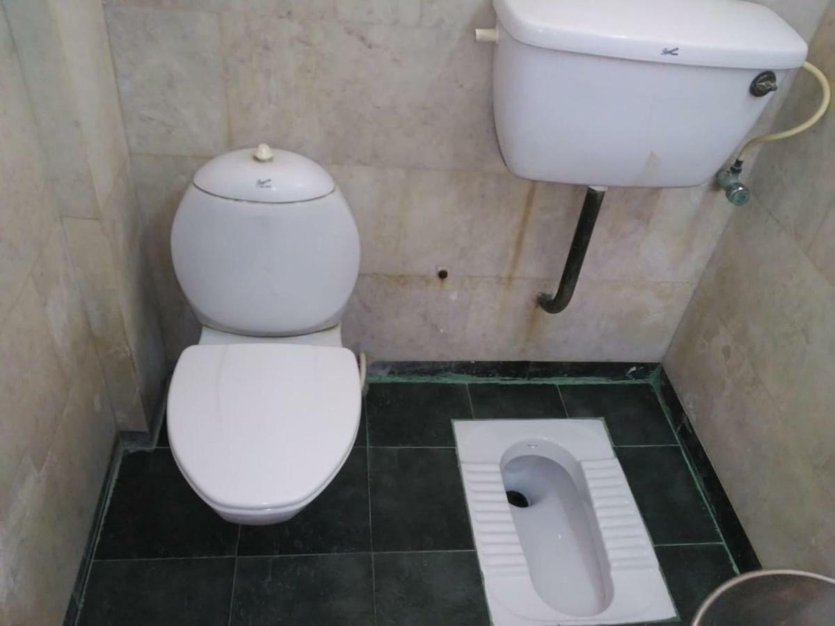 Sarmani Hotels Pvt. Ltd Csennai Kültér fotó