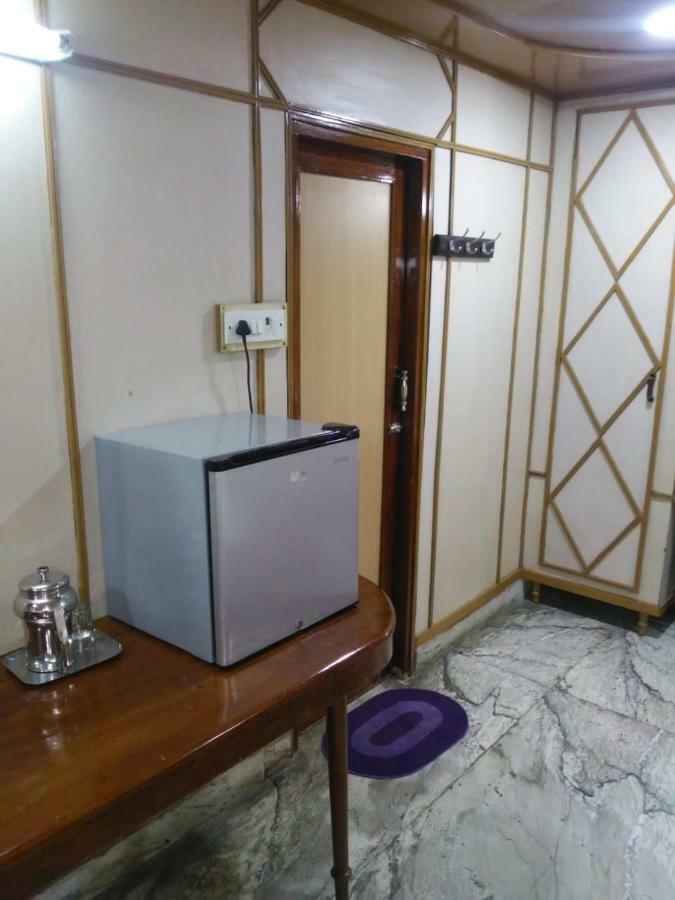 Sarmani Hotels Pvt. Ltd Csennai Kültér fotó